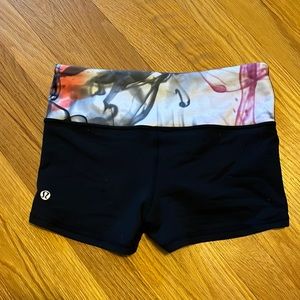 Lululemon boogie shorts. Reversible. Size 4.